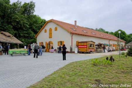 Hangistálló Nagyegyháza