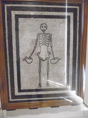 Pompeji: Élet és halál a Vezúv árnyékában Pompeji: Élet és halál a Vezúv árnyékában