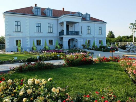 Ahol a falak mesélnek - kastélyszállodák, történelmi épületek Ahol a falak mesélnek - kastélyszállodák, történelmi épületek