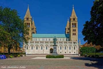 Pécs újjászületett legendája a Zsolnay Negyed